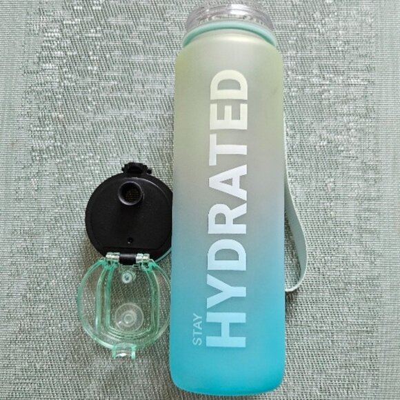 USED ONCE: Sahara Sailor Water Bottle, 32oz Motivational Sports Water Bo… - Picture 6 of 9